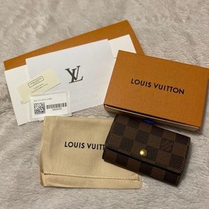 ❌SOLD❌ Louis Vuitton 6 Key Holder